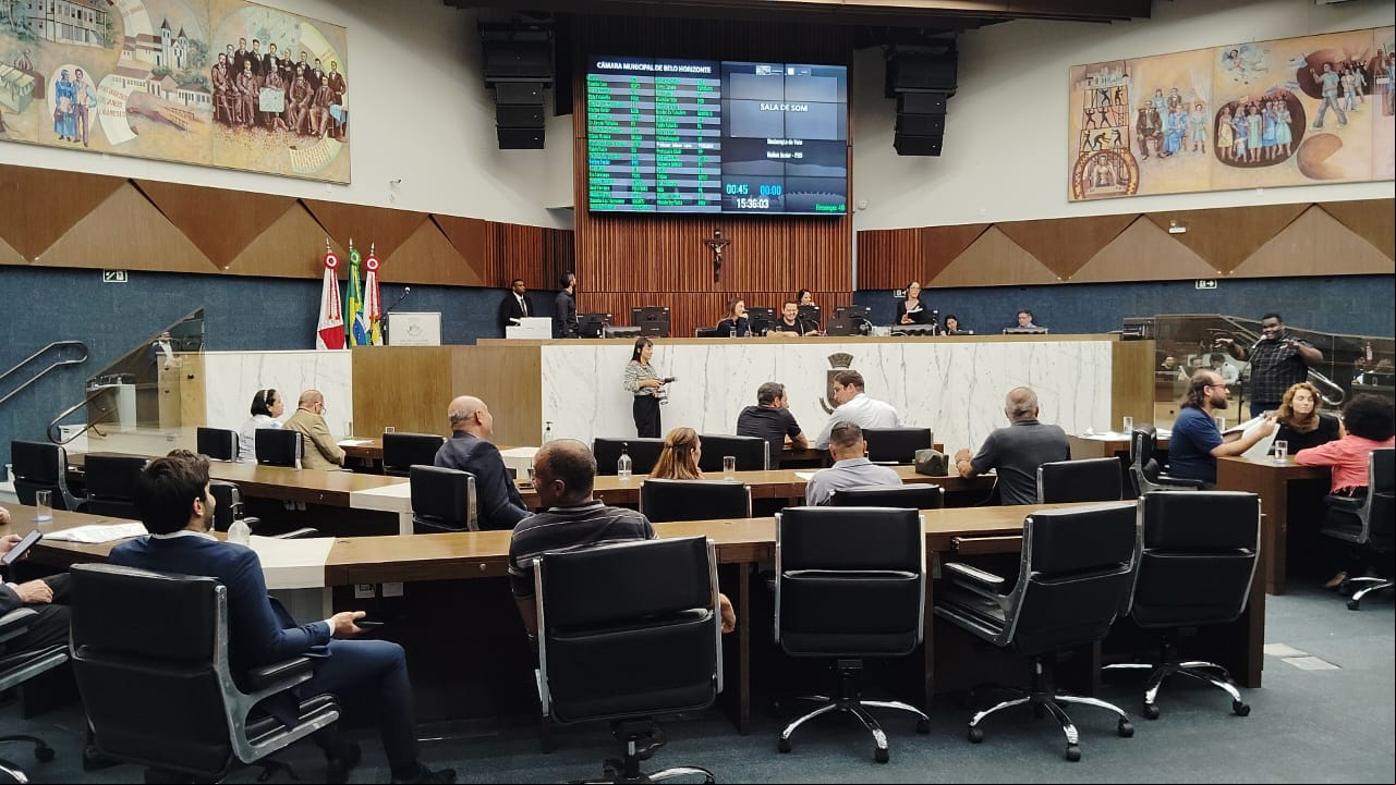 Sessão da Câmara dos Vereadores de Belo Horizonte nesta segunda-feira